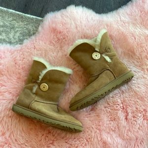 Bailey Button II Boots- Chesnut